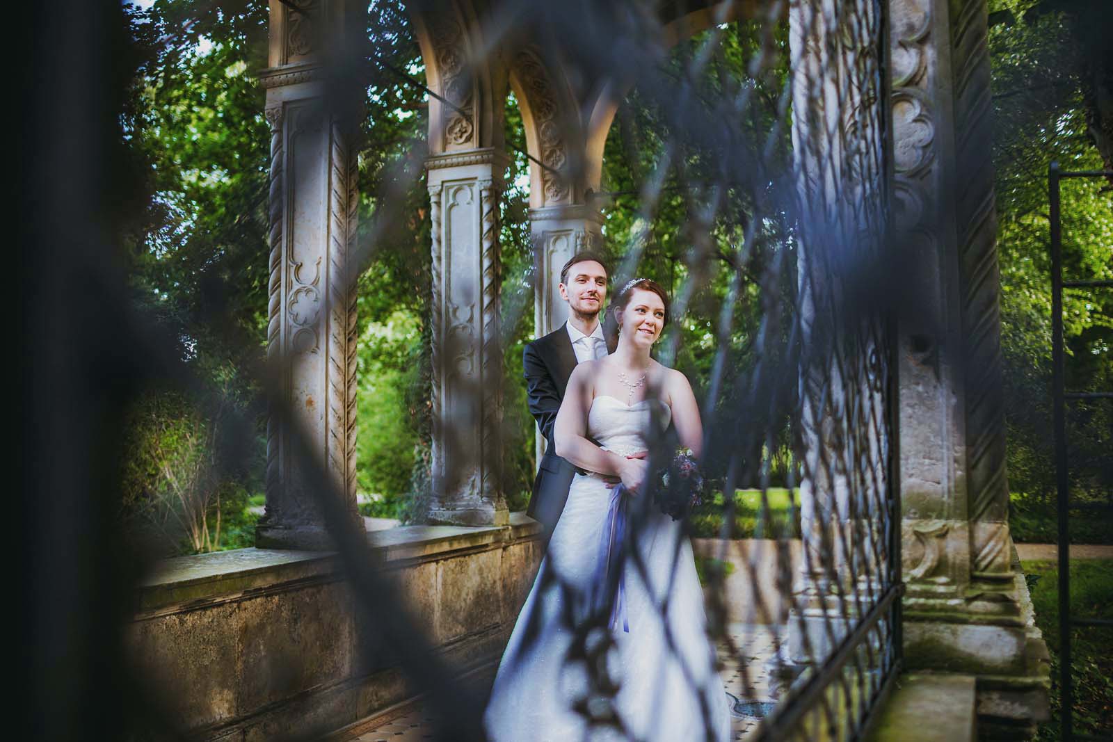 Hochzeitsfotograf Berlin Hochzeitsportrait im Schloss Glienicke Copyright by Hochzeitsfotograf www.berliner-hochzeitsfotografie.de