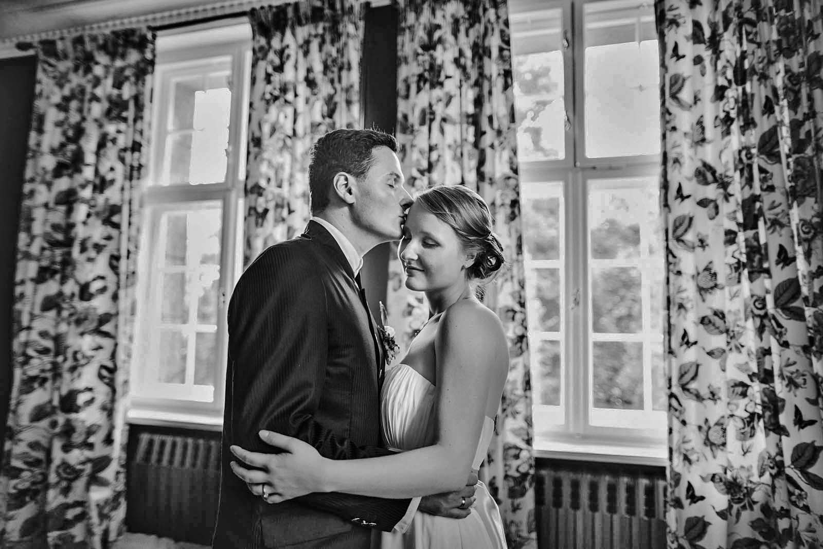 Hochzeitsfotograf Jagdschloss Bellin Copyright by Hochzeitsfotograf www.berliner-hochzeitsfotografie.de